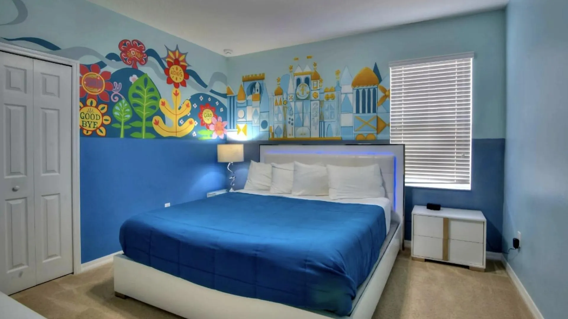 Reduce Rate Resort Home For 34 People Davenport 0*,  United States