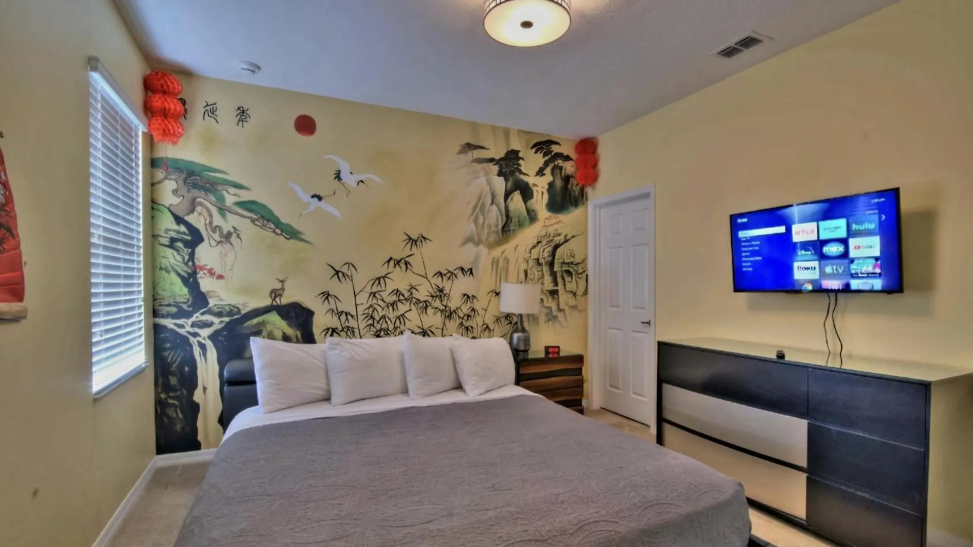 Reduce Rate Resort Home For 34 People Davenport USA